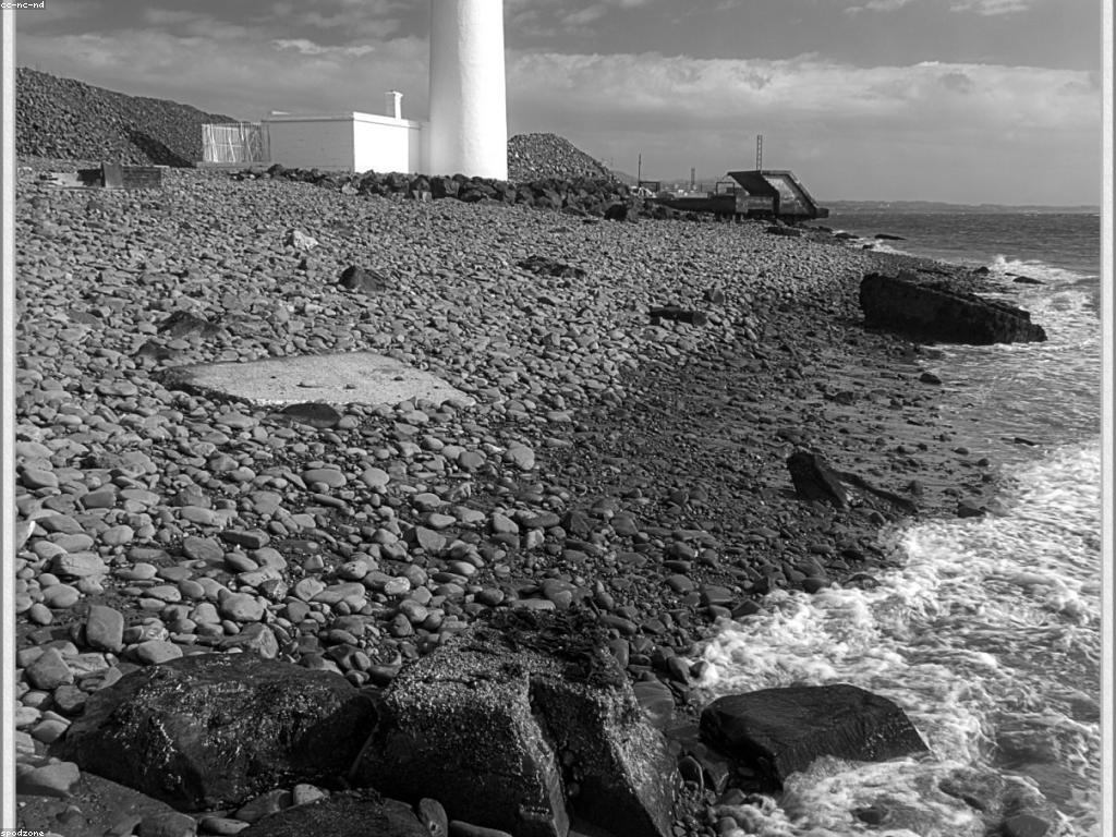 ឧបករណ៍និងសម្ភារៈសម្រាប់ការអភិវឌ្ឍន៍